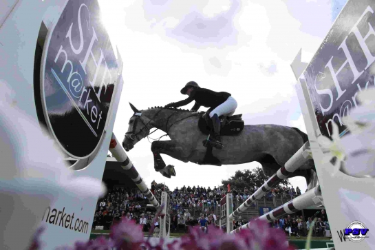 FONTAINEBLEAU : Ugano Sitte N°1