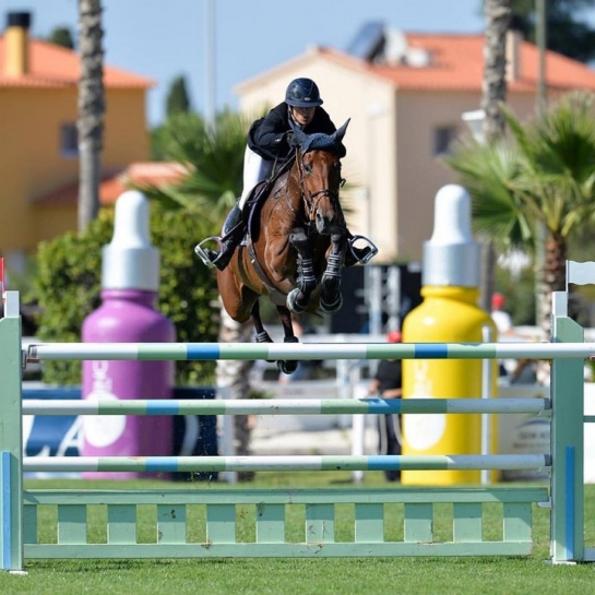 Vahinée (LAUTERBACH) et Marie Hécart gagnent à Wellington