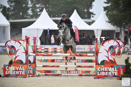 Lamour de Tus (UNTOUCHABLE 27)