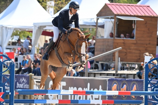 Itoki, l’étalon “premier de la classe”, fête...
